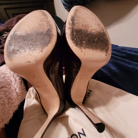 LV heels !!!! - Picture 3 of 3